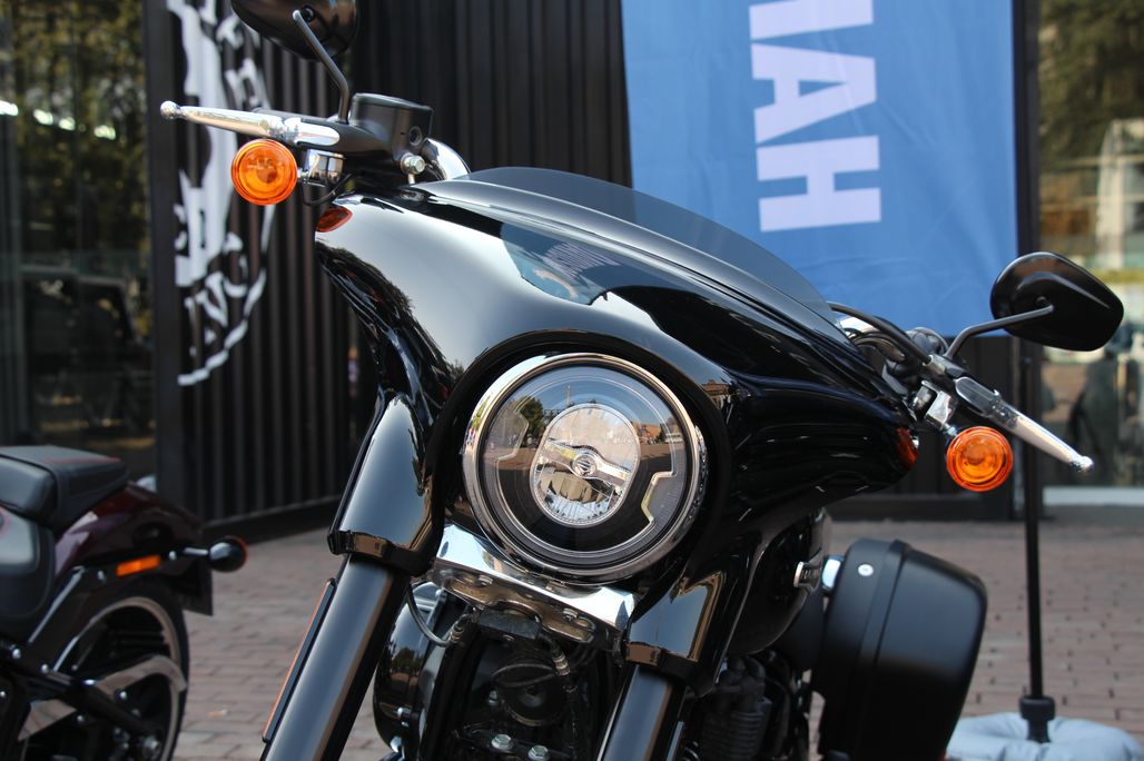 哈雷不是一般人能驾驭的,哈雷有性能吗