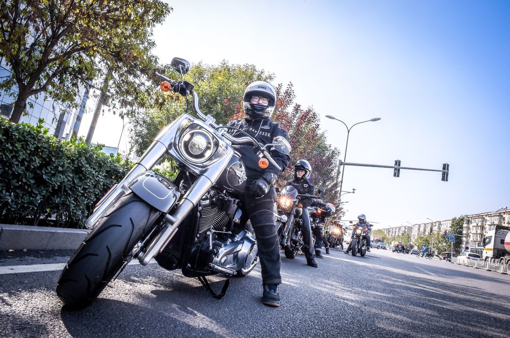 哈雷不是一般人能驾驭的,哈雷有性能吗