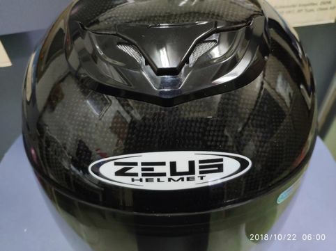 摩托车shoei头盔测评,摩雷士碳纤维头盔评测