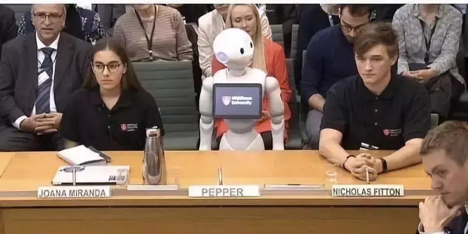 github发布的10大语言,2018年最受欢迎的三种编程语言