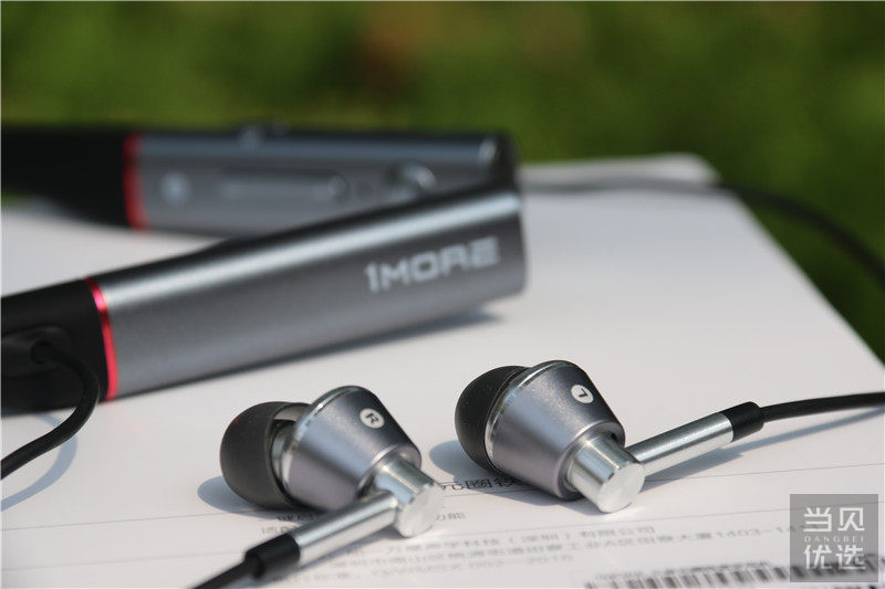 1more蓝牙无线耳机使用方法,1more无线蓝牙耳机使用方法