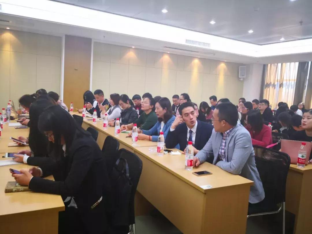 鑱屾捣棰嗚埅瑙嗛,鑱屾捣棰嗚埅鎴愬憳