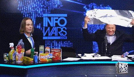 美国人智商欠费,川普带头追捧这个网红,结果全被骗