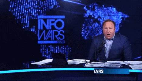 美国人智商欠费,川普带头追捧这个网红,结果全被骗