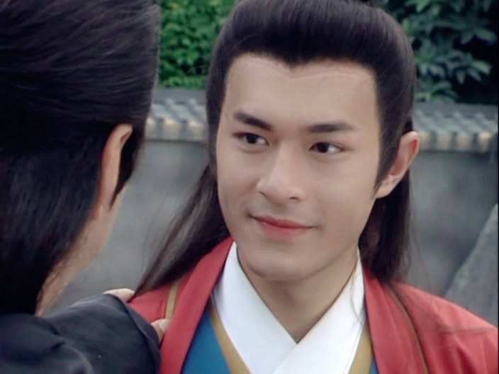 圆月弯刀兵器的评价,圆月弯刀武侠经典