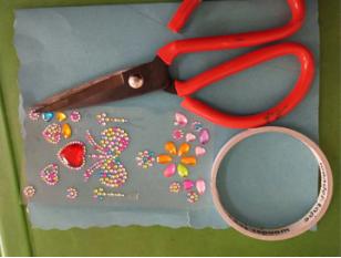 十全十美相框摆放图,三个大小不一相框墙上摆放效果图