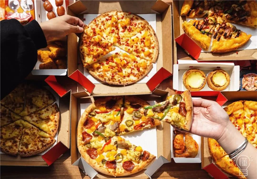 真的！这个29块9的披萨里我吃出了整整两只蟹！