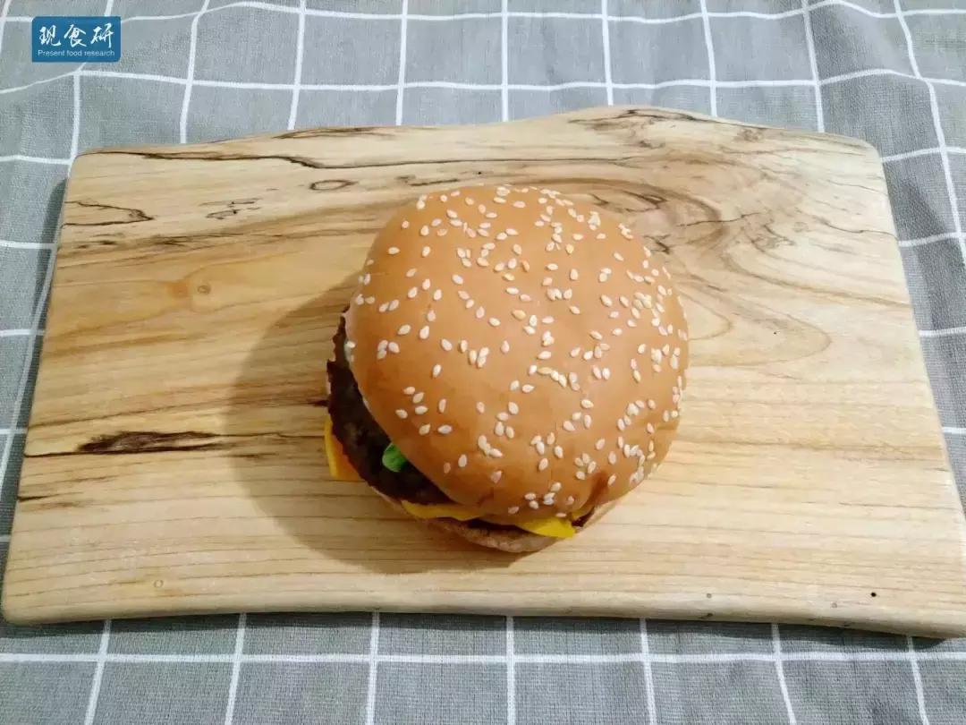 汉堡王培根双层芝牛堡测评,汉堡王的双层芝士牛堡有牛肉吗
