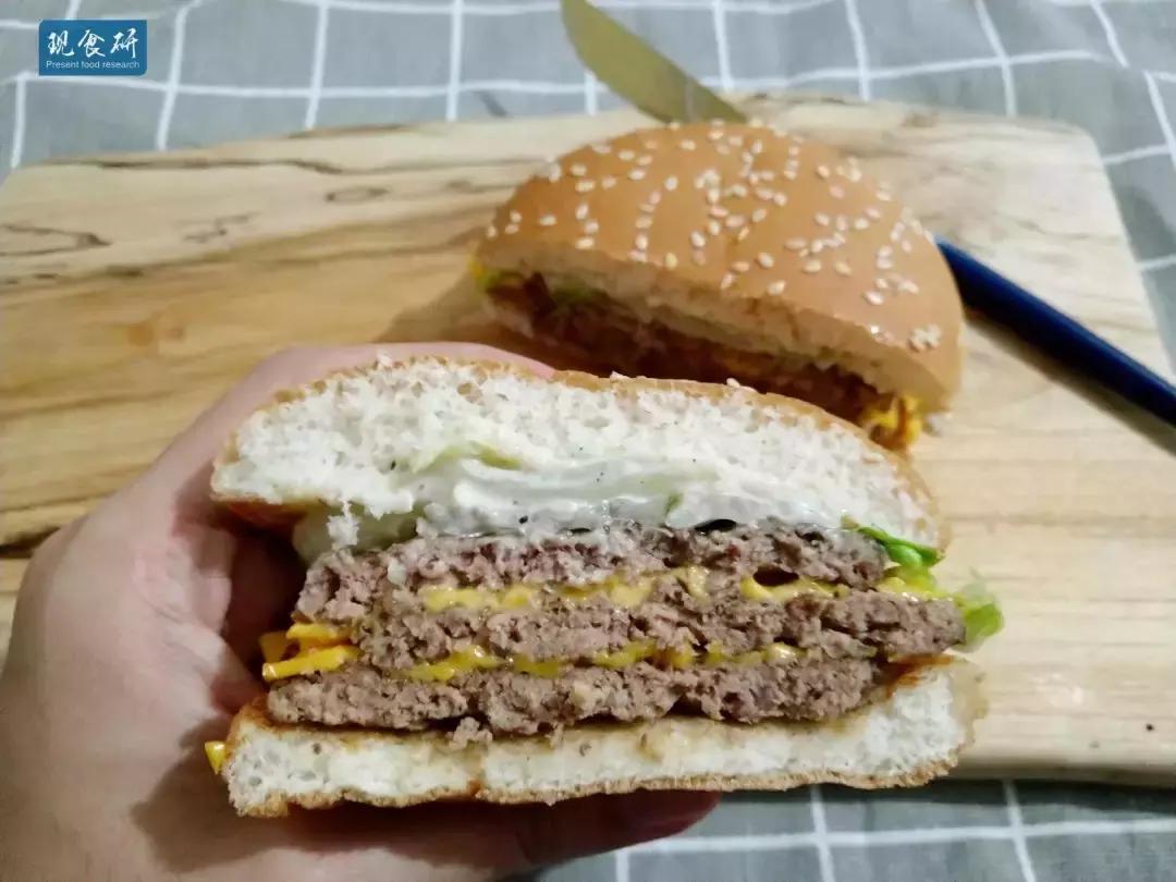 汉堡王培根双层芝牛堡测评,汉堡王的双层芝士牛堡有牛肉吗