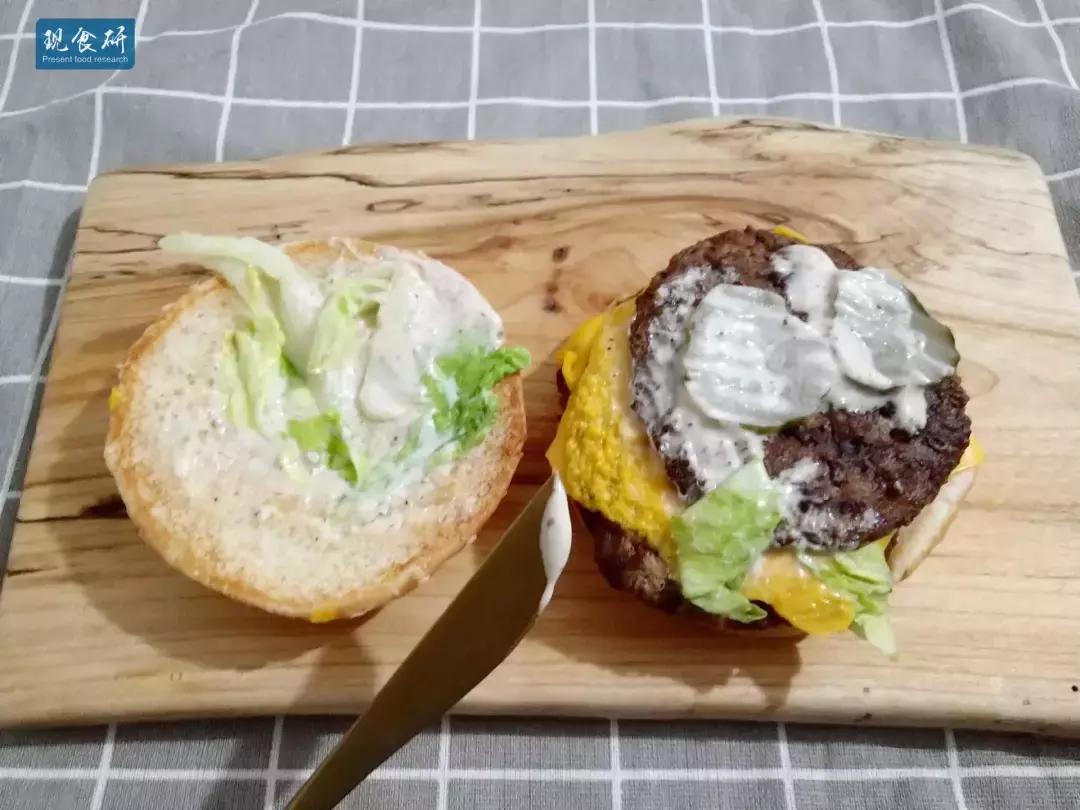 汉堡王培根双层芝牛堡测评,汉堡王的双层芝士牛堡有牛肉吗