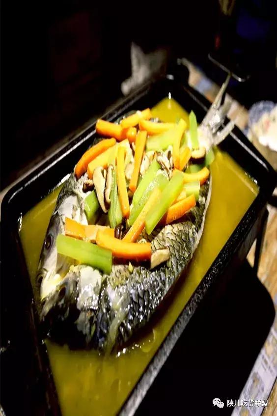 炭火烤鱼好吃还是烤箱烤鱼好吃,烤鱼和火锅哪个更好吃