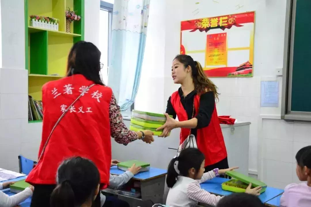 30554名学生!47所学校!聚焦午餐午休,深圳龙岗娃吃什么?