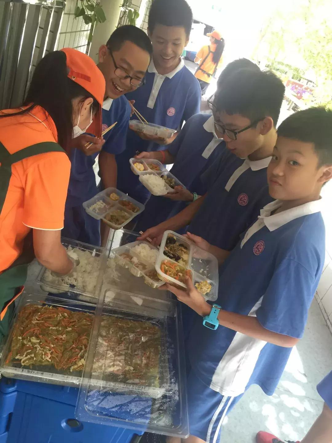 30554名学生!47所学校!聚焦午餐午休,深圳龙岗娃吃什么?