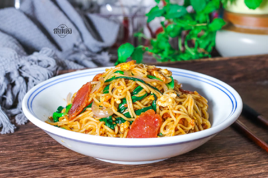 为什么做的炒面吃起来干的很,为什么我做的炒面会粘锅