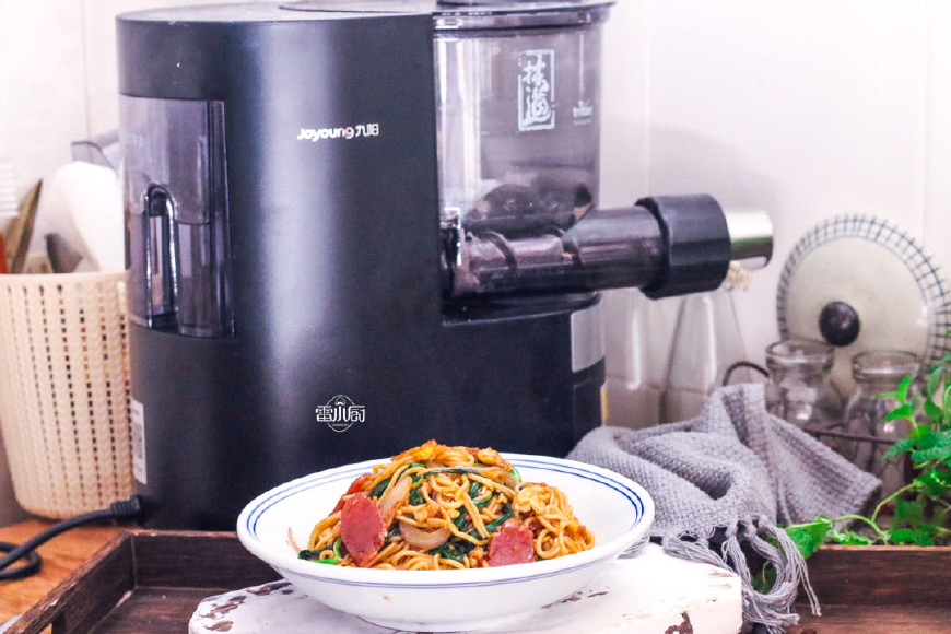 为什么做的炒面吃起来干的很,为什么我做的炒面会粘锅