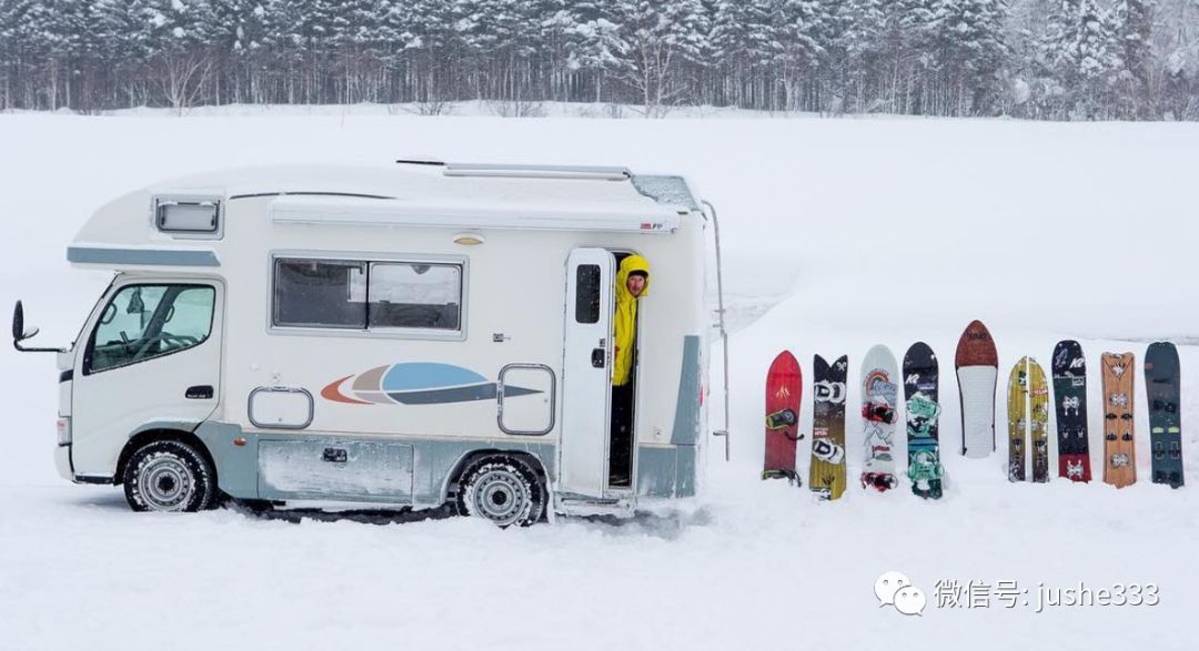 你想要什么衣服,哪个品牌的冲锋衣比较商务