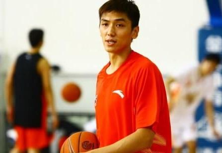 男篮新秀痴迷名模*兽兽**,夜不归宿被国家队开除,今搞投资身家不菲