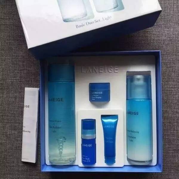 韩国化妆品好用的水乳,韩国ahc水乳多少钱一套