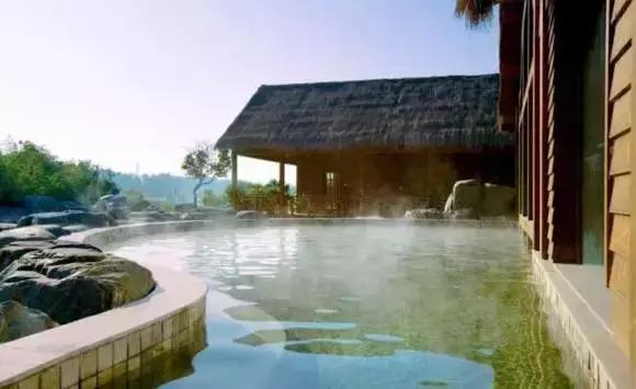 冬日温泉之旅,这个冬天来一场浪漫温泉之旅