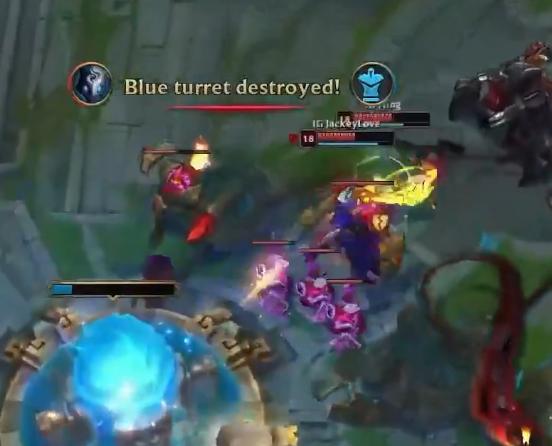 jackeylove霞闪现打kt赛后采访,喻文波jackeylove霞出装