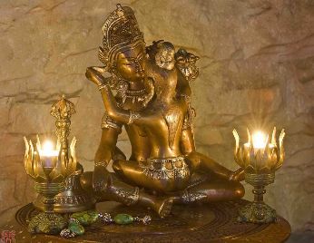 古代皇帝的“*男处**之身”由谁来破?