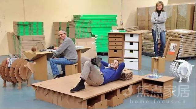 别再把快递盒当废品了，简单改一改就赚大了！