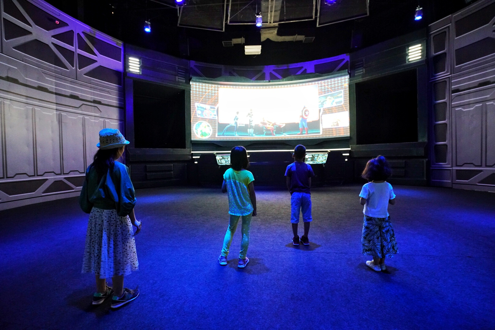 慢行曼谷，和宝贝一起圆一个少年英雄梦