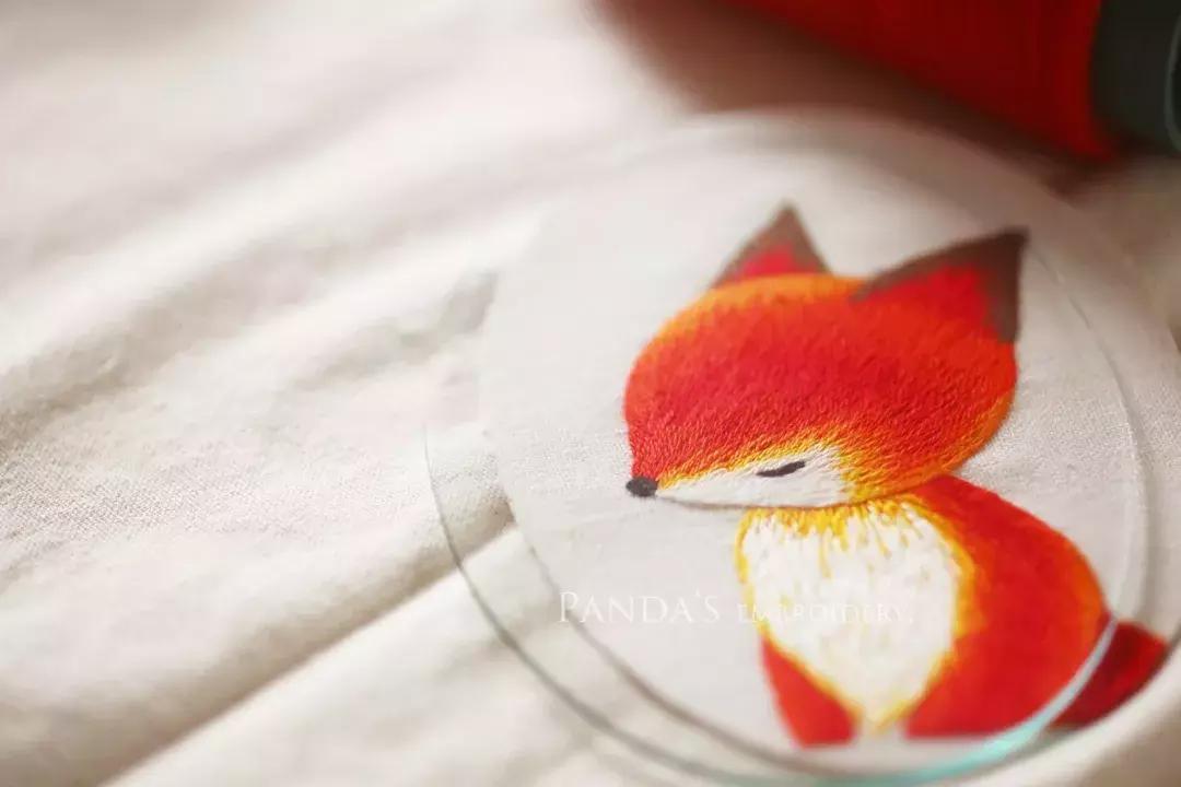 美女用针线“撸猫”，斩获国际大奖，网友惊呼：“这猫要活了！”