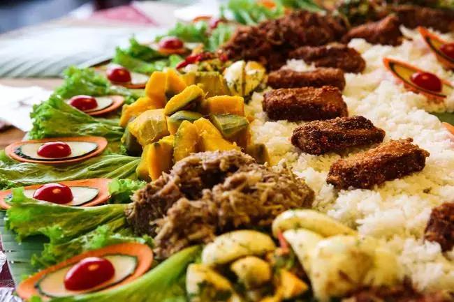 酸汤辣子蘸出来的美味，吃一口就丢魂！这座小城屡被综艺点名