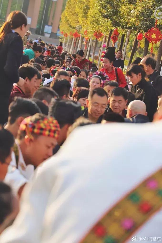 酸汤辣子蘸出来的美味，吃一口就丢魂！这座小城屡被综艺点名