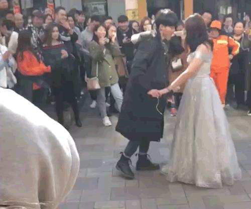 一张能让你相信爱情的图片,从不相信爱情的配图