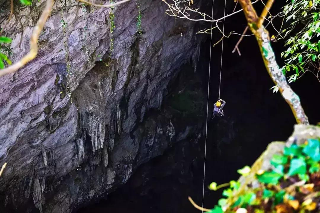 广西竟然还深藏着另一个“世界”？分分钟上演地心历险记！