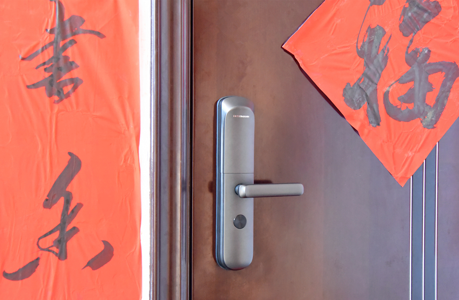 用了智能锁还能用钥匙开吗,用了密码锁再也不用担心忘记钥匙