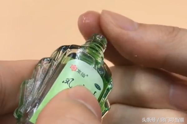 手指被502胶粘了该怎么快速解开,手指和手指被502胶水粘住了怎么办