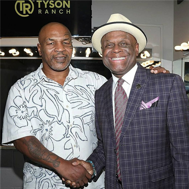 52岁拳王泰森近况,泰森跑车