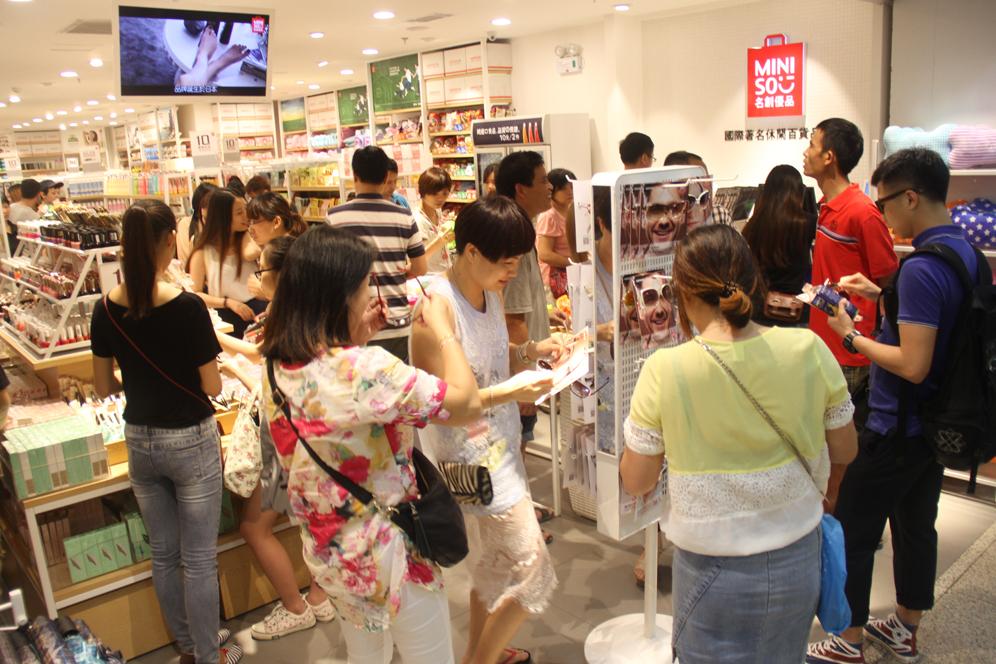 消费没有升级反而降级了,消费降级生活不降级