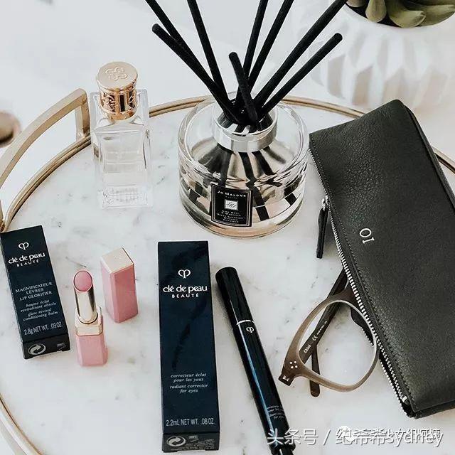 cpb的气垫和粉底哪个好用,cpb气垫和粉底液