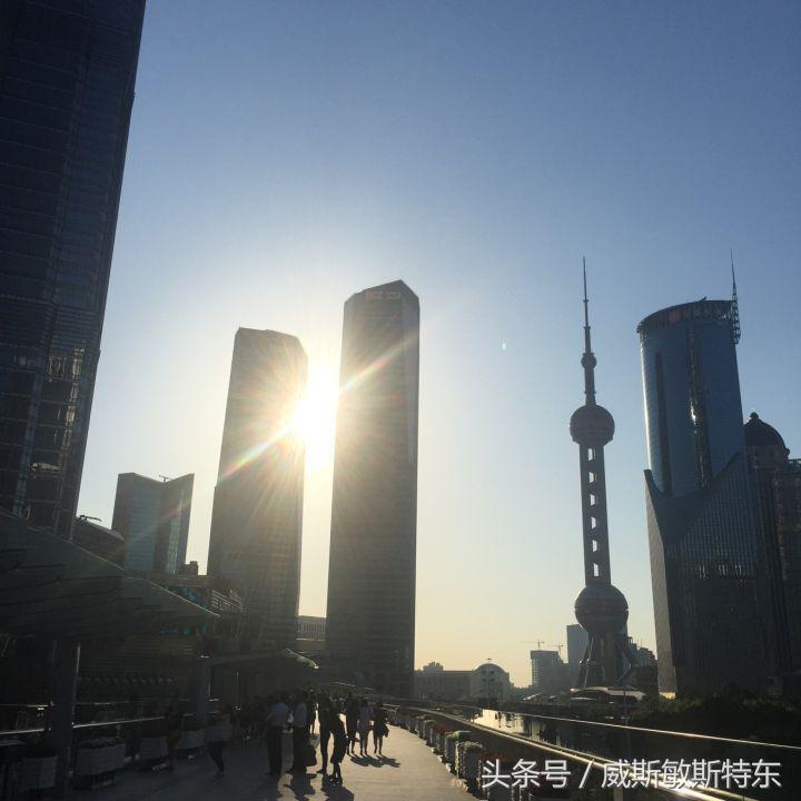 上海陆家嘴从事金融有多少人,陆家嘴有哪些金融机构