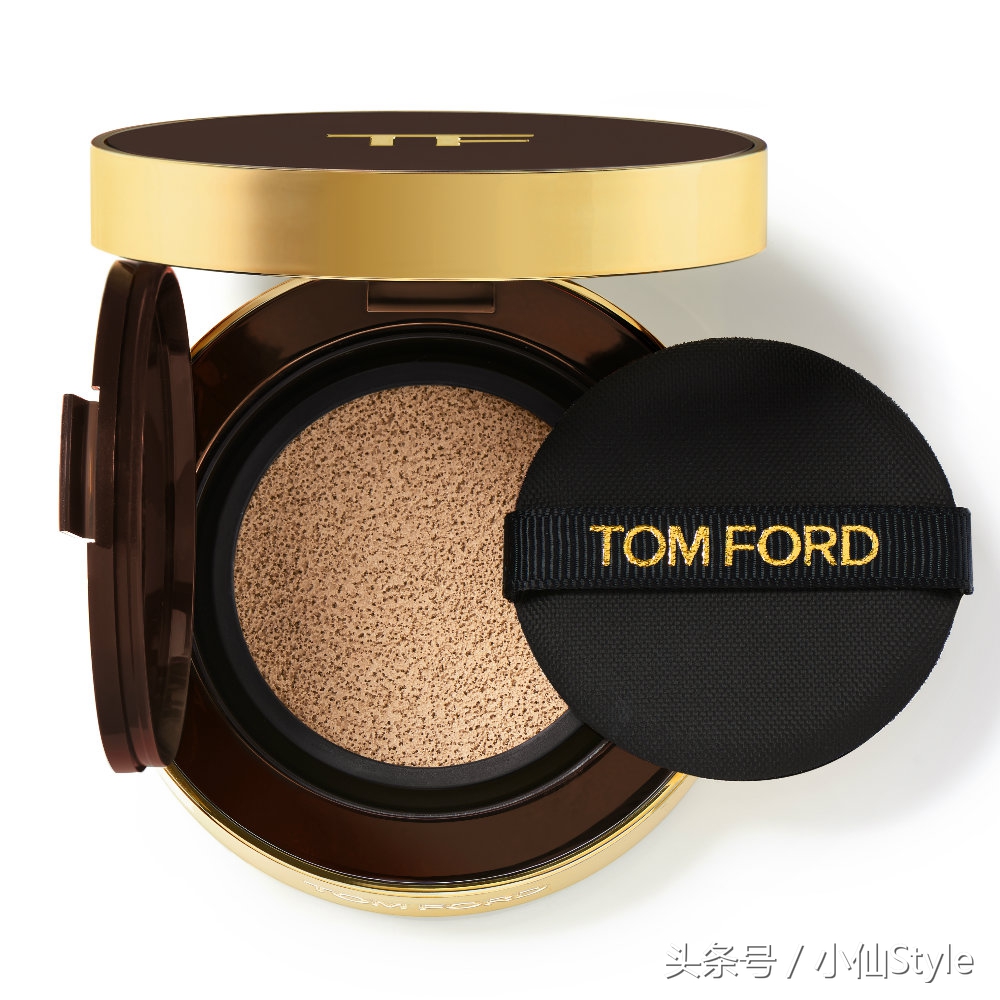 适合夏季防汗底妆推荐测评,可以提亮肤色隐形毛孔的妆前乳