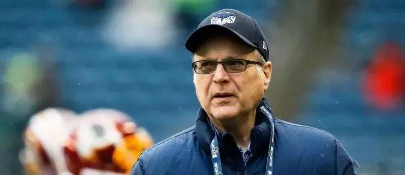 微软和比尔盖茨的发展史,比尔盖茨创建微软的励志故事