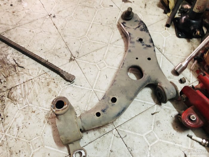 底盘异响的各种各样声音,所有底盘异响的声音