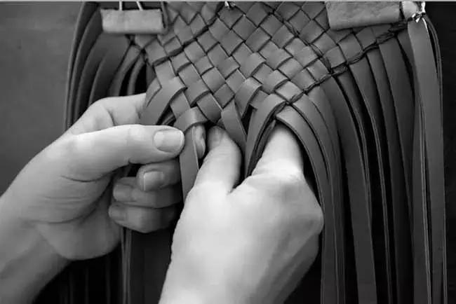 为什么真正的有钱人喜欢bmw,为什么有些人喜欢跟有钱人打交道