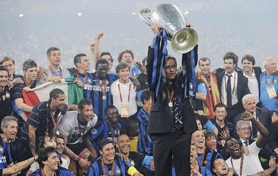 尤文胜曼联！穆里尼奥又伸三根手指了！这次的含义更厉害！