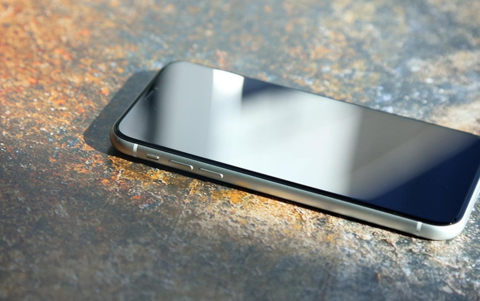 iphonexr黑色跟白色对比,iphonexr黑色和白色选择