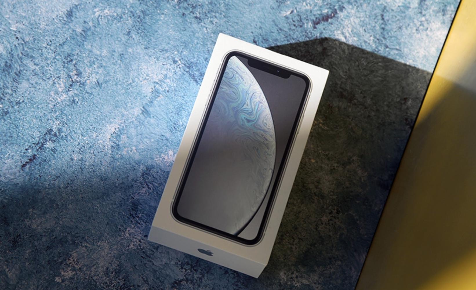 iphonexr黑色跟白色对比,iphonexr黑色和白色选择