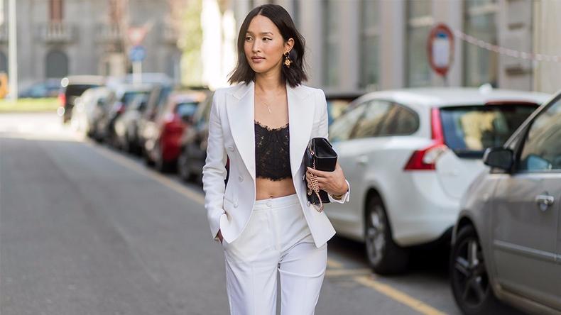 40岁女人穿什么色显气质,40左右穿什么颜色衣服显气质