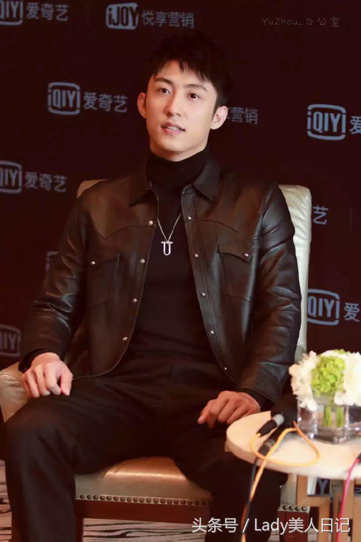 男生穿起来很酷的外套男童,才子男装皮夹克冬装机车皮外套