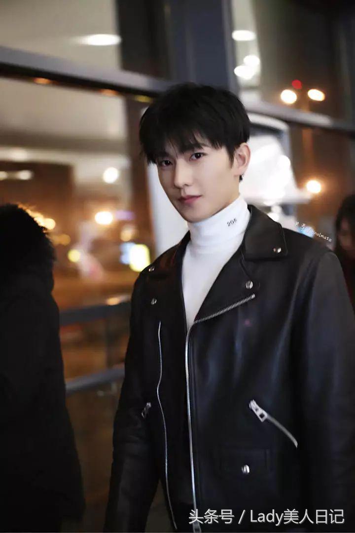 男生穿起来很酷的外套男童,才子男装皮夹克冬装机车皮外套