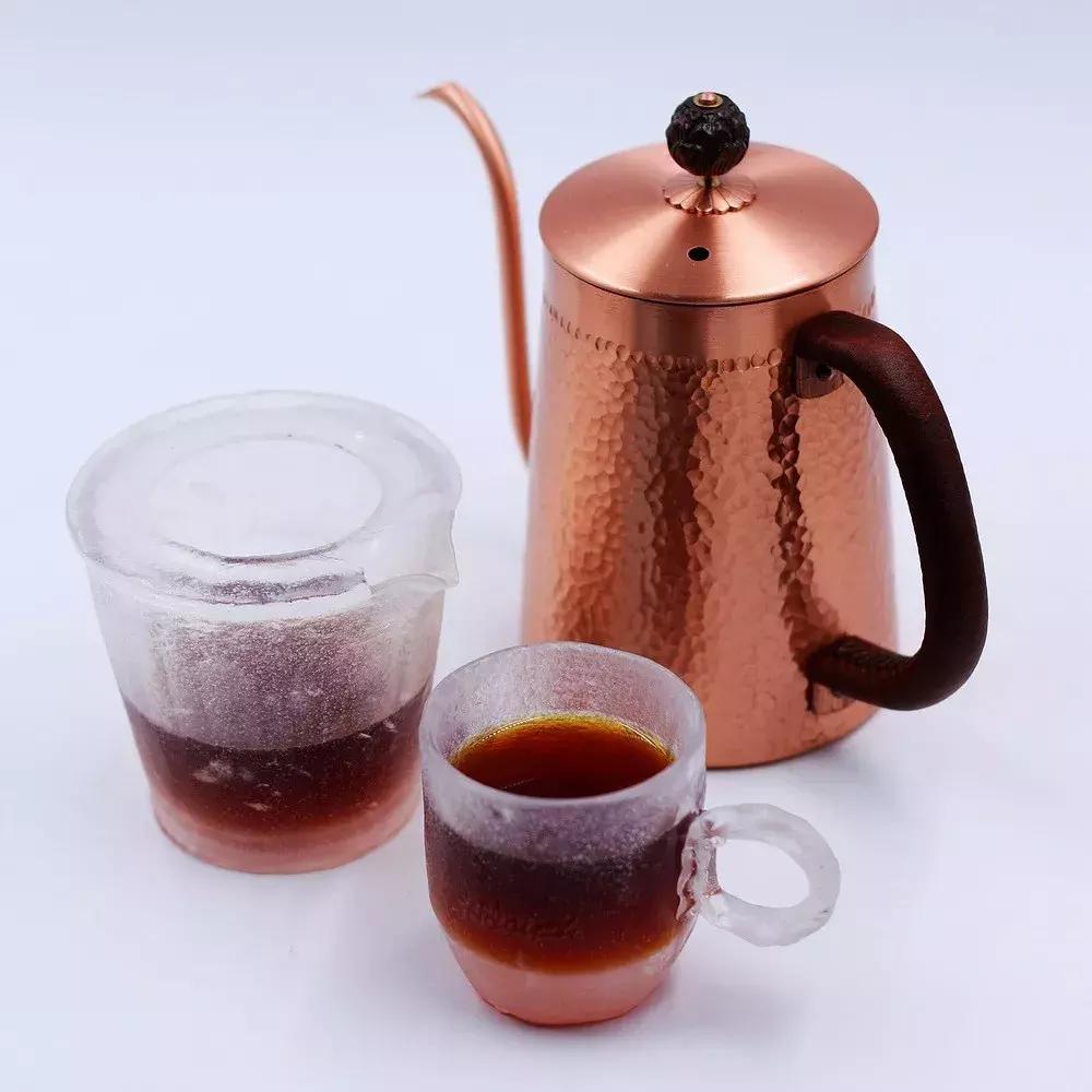 咖啡师工资不高还要坚持下去吗,咖啡师学徒大概多少工资一个月