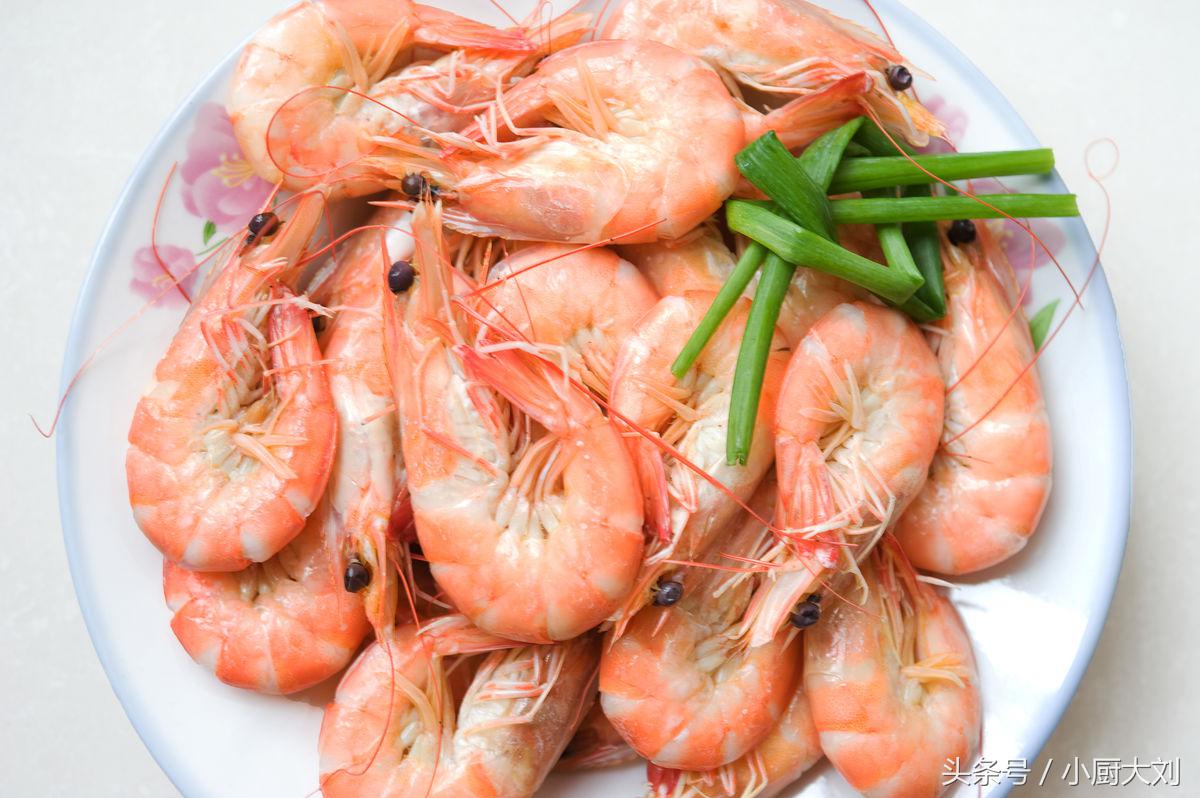 白灼虾一般煮几分钟好剥壳,白灼虾的做法水煮几分钟